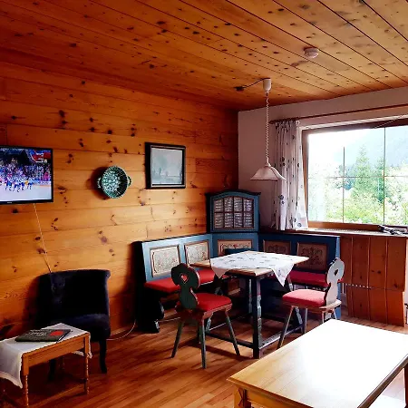 Tyrol Apartment *